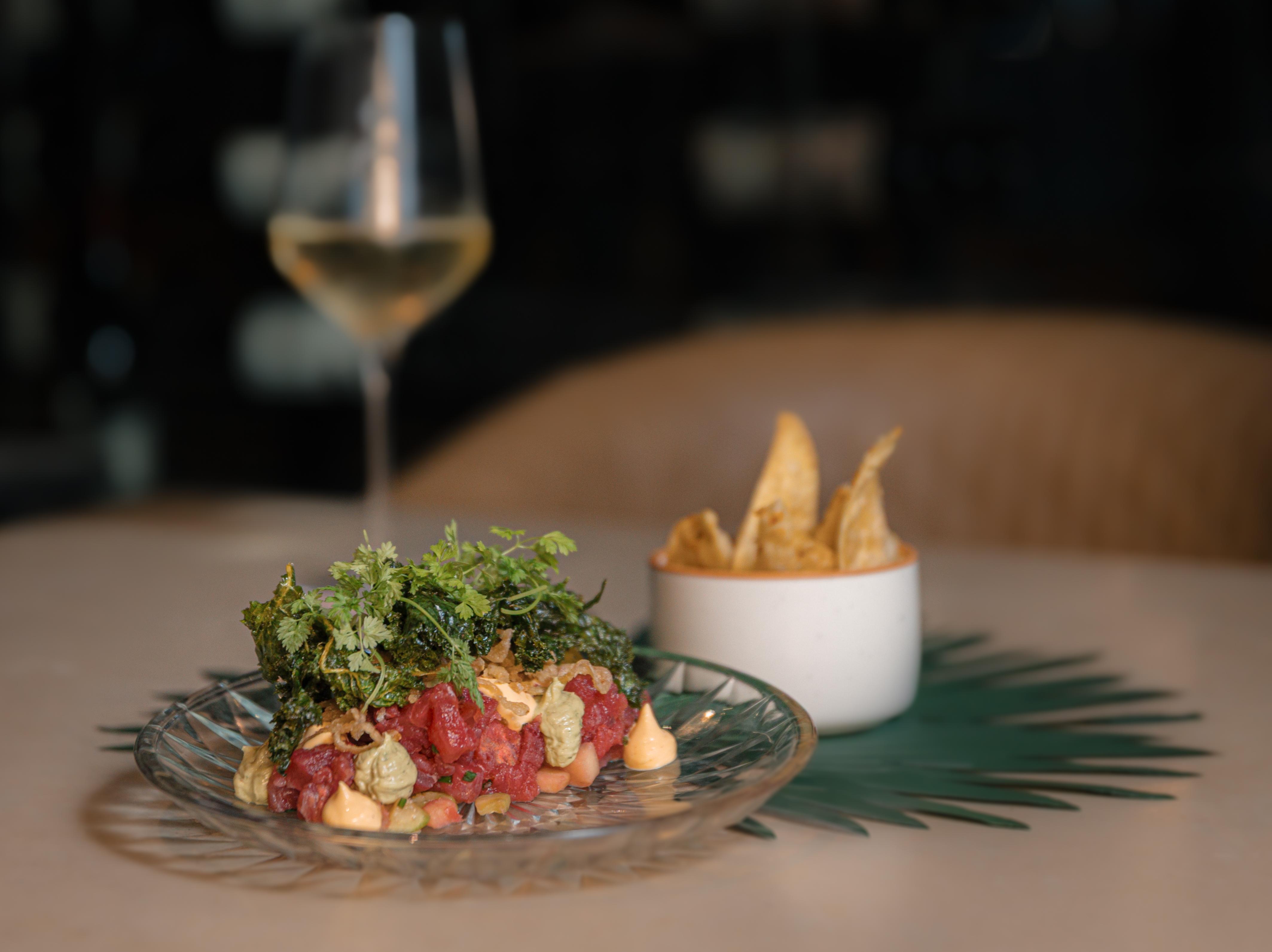 Tuna Tartare (R).