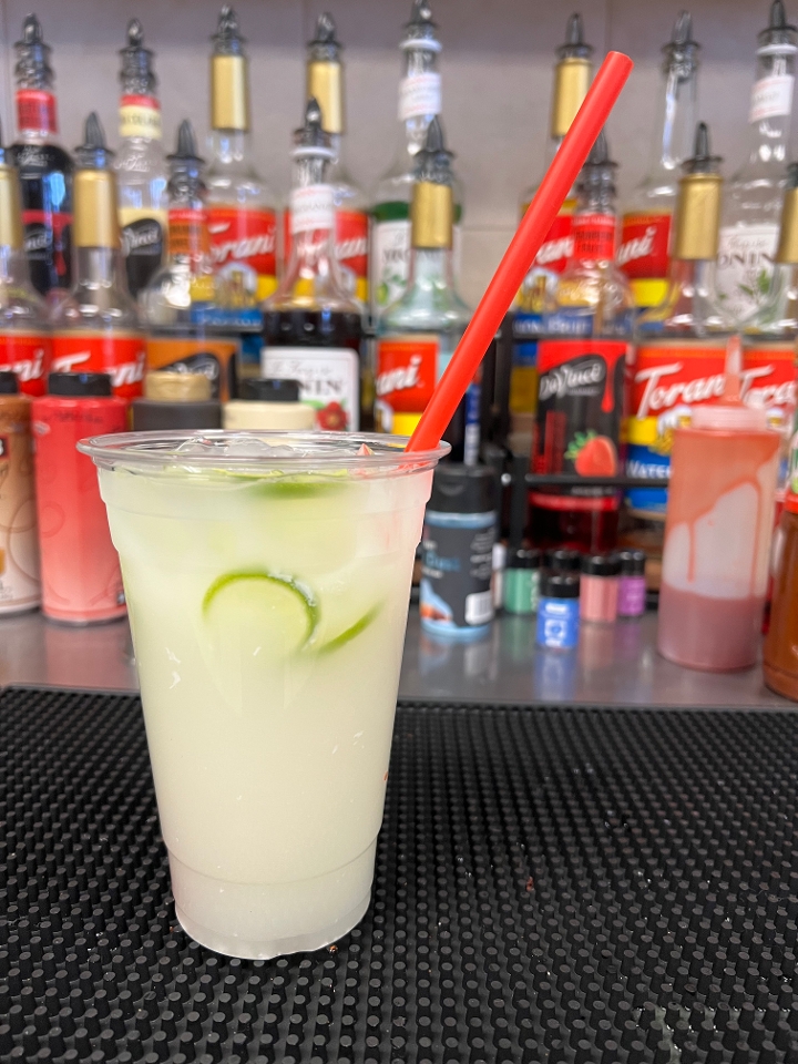 20 oz Lime Creamy Lemonade.