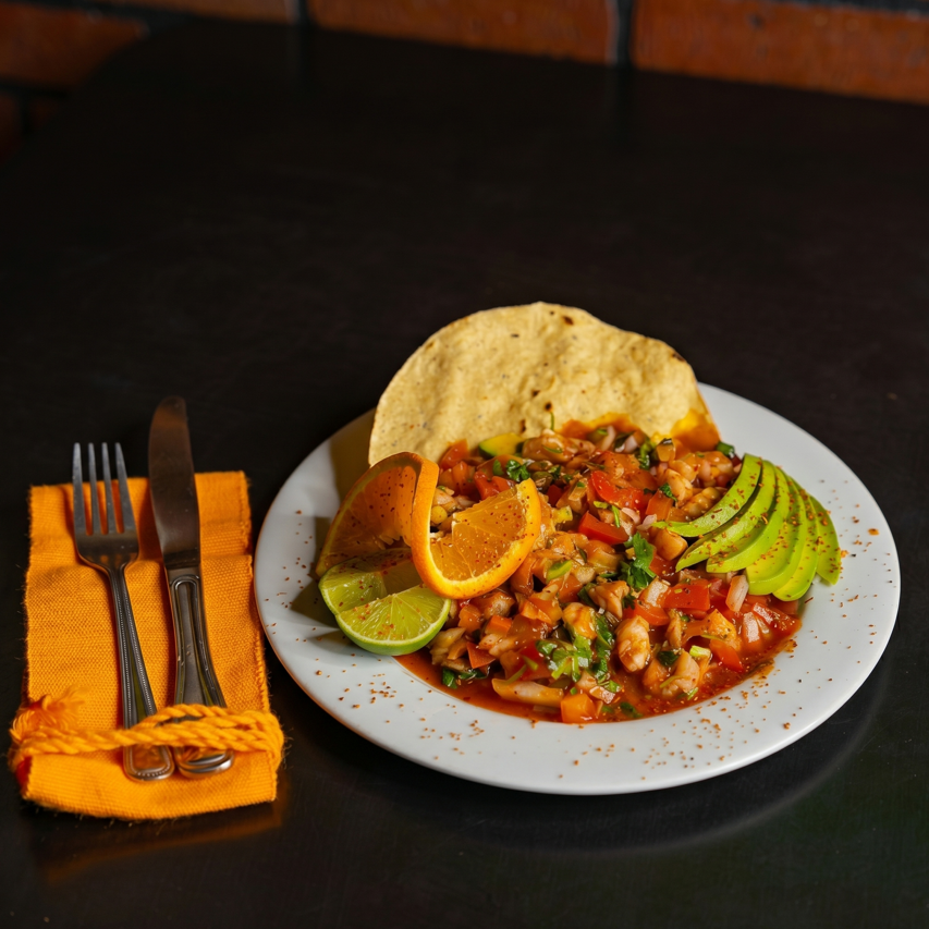 Tostada de camarones.