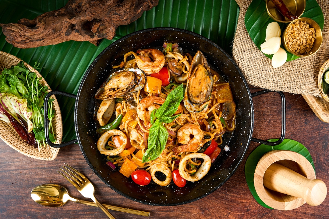 Spaghetti Seafood Tom Yum Sauce M 10 Serving.