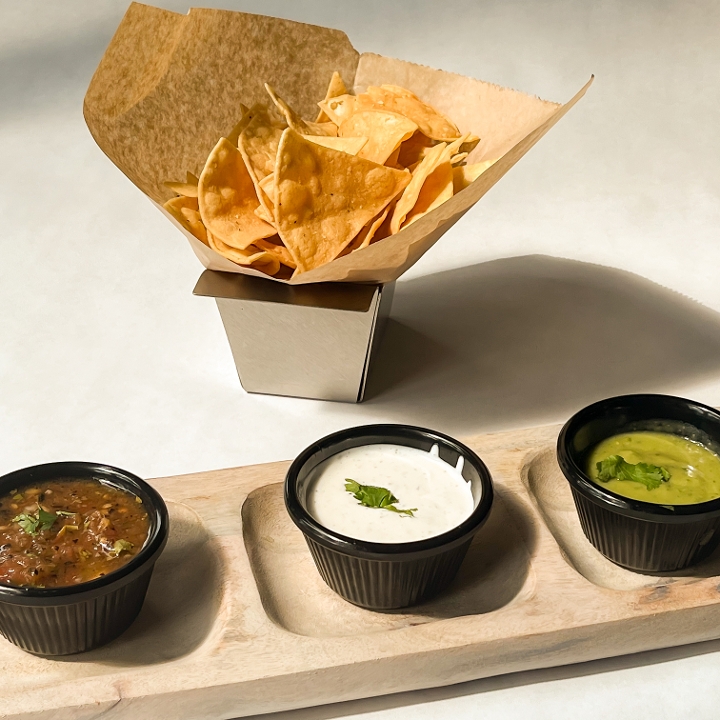 Salsa Trio & Chips.