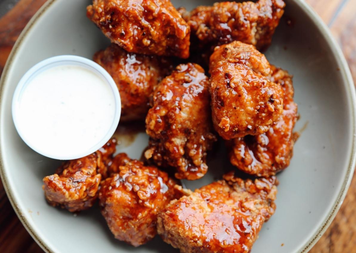Boneless Wings (8).