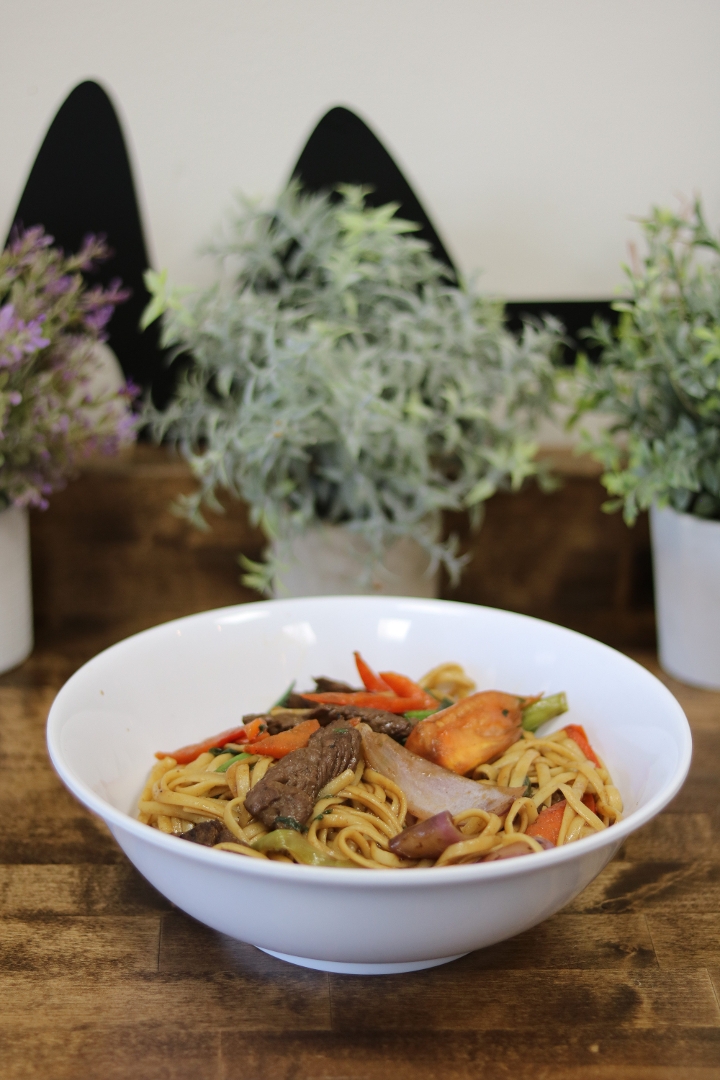 Bowl 5 - Tallarin Saltado de Res.