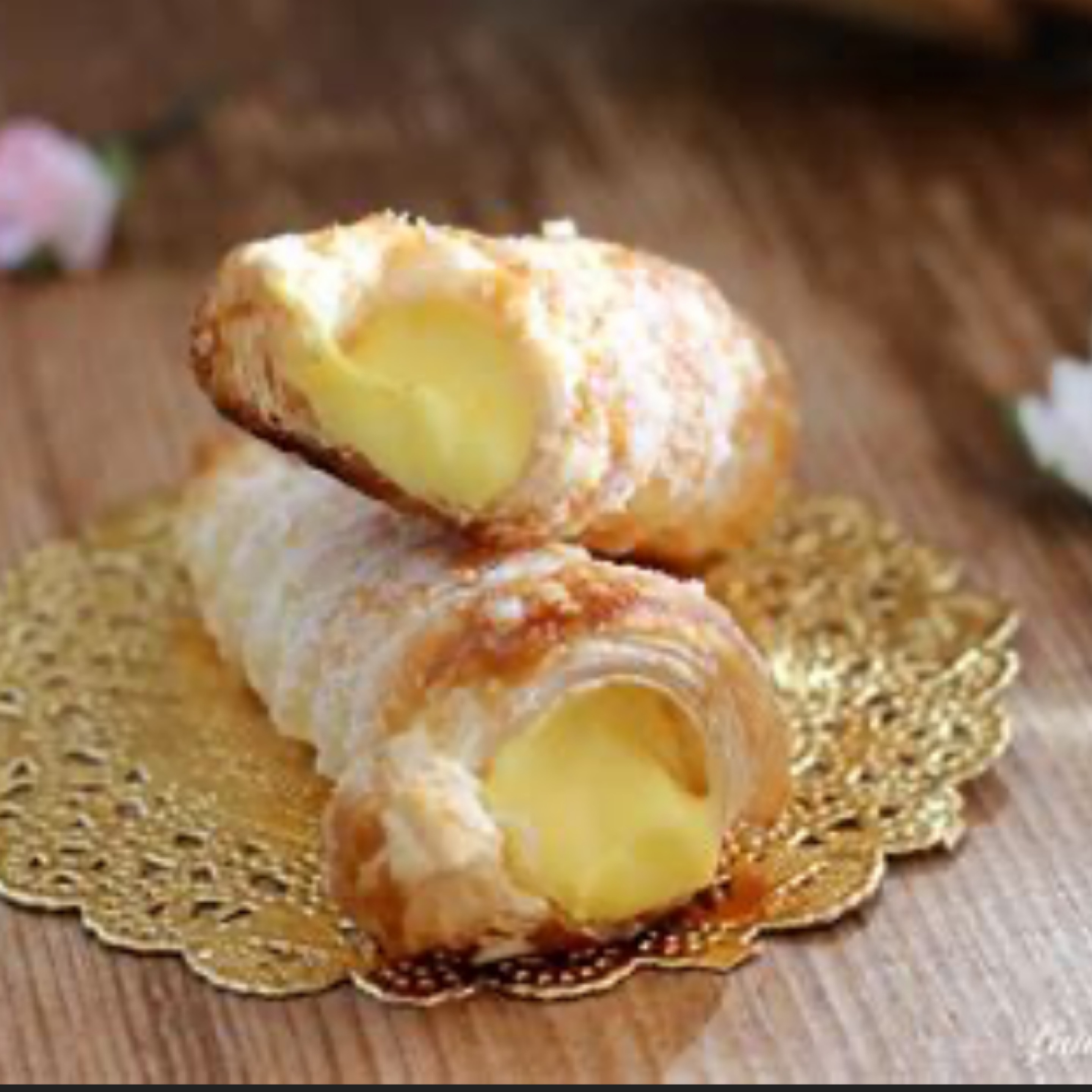 Cannoli.