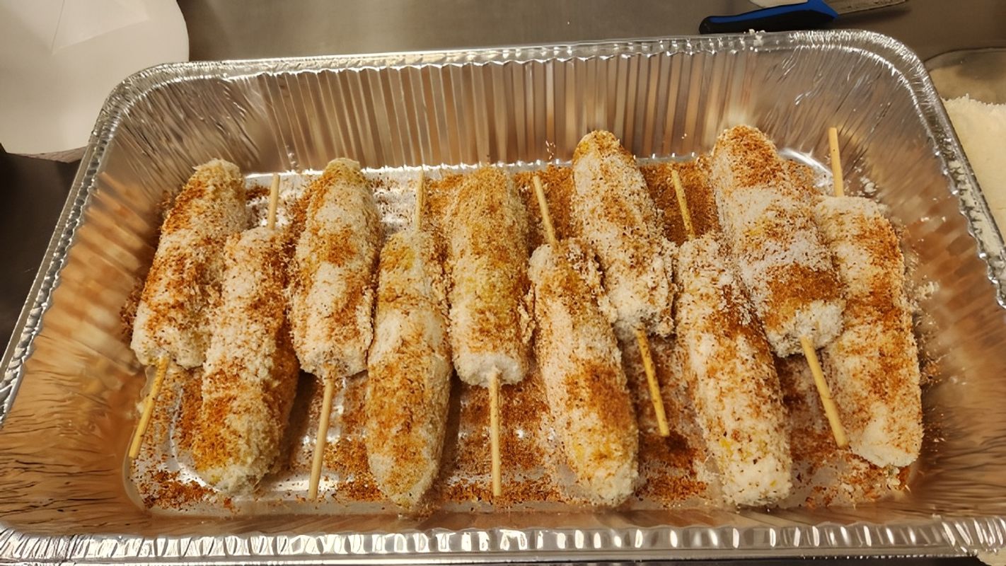 Tray Of Street Corn (10).