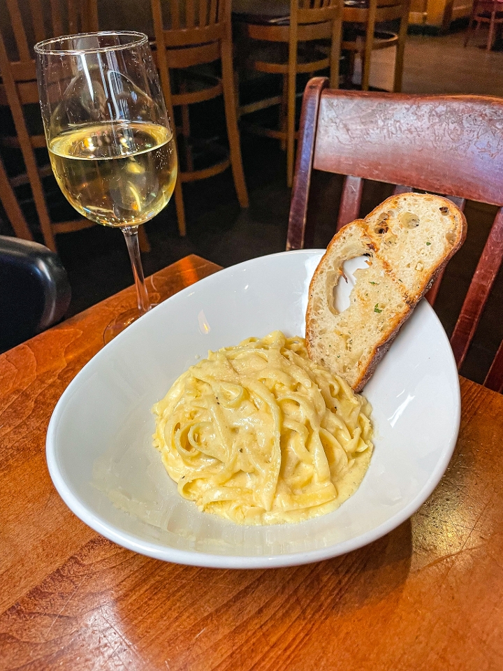 Pasta Alfredo.