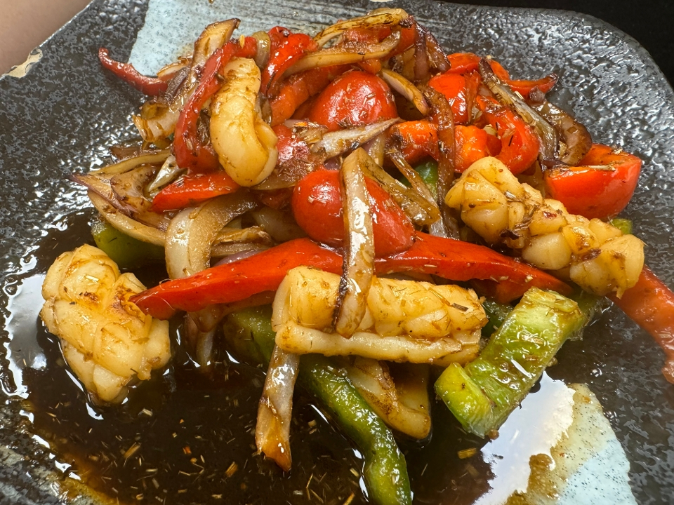 86-Squid Stir-Fried with Lemongrass and Chilli - Muc Xao Sa Ot.