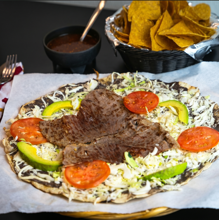 Tlayuda tasajo.