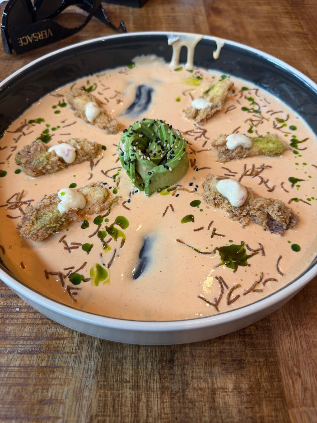 Tiradito de Chicharrón Pulpo.