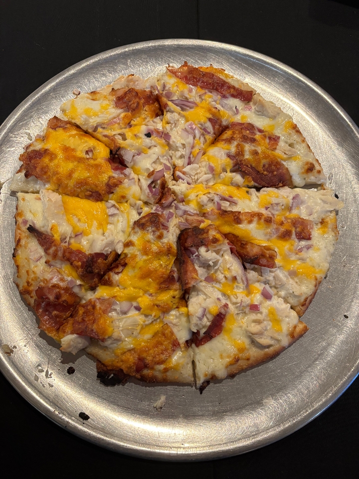 16" Ultimate BBQ Pizza.