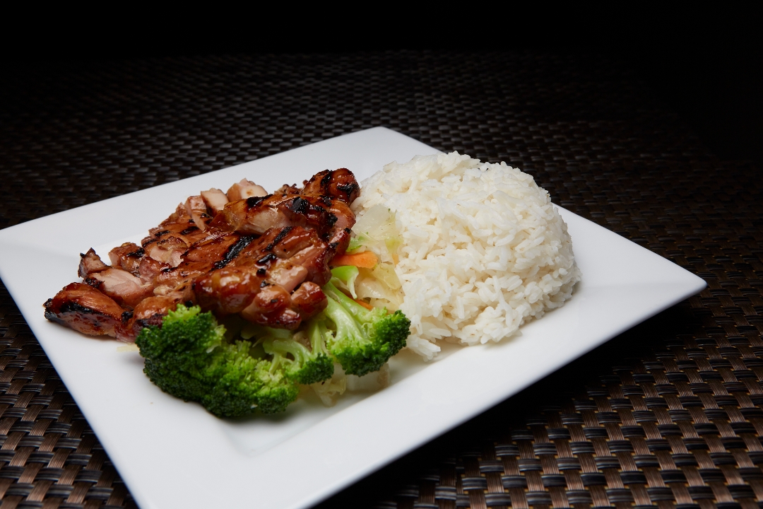 Grilled Chicken & Broccoli Entree.