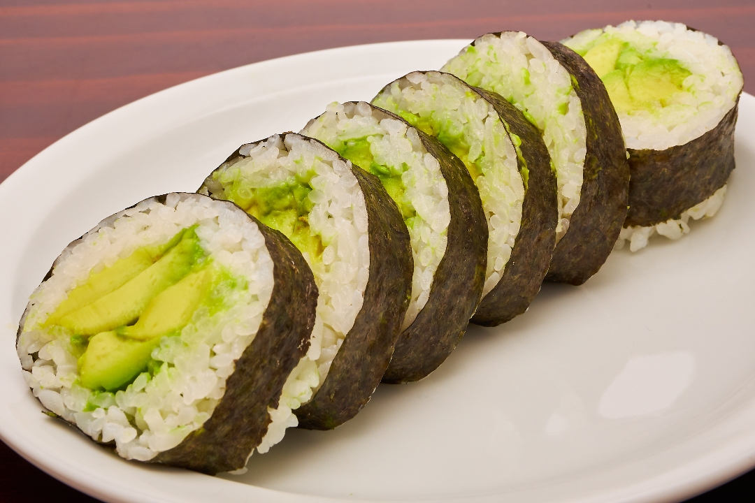 Avocado Roll (6 PCS).