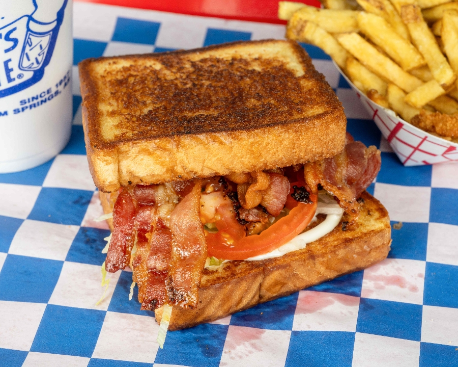 BLT SANDWICH.