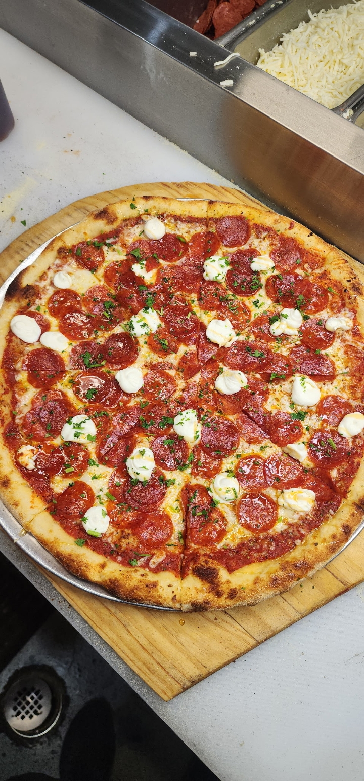 Hot Pepperoni Hustle Sm.