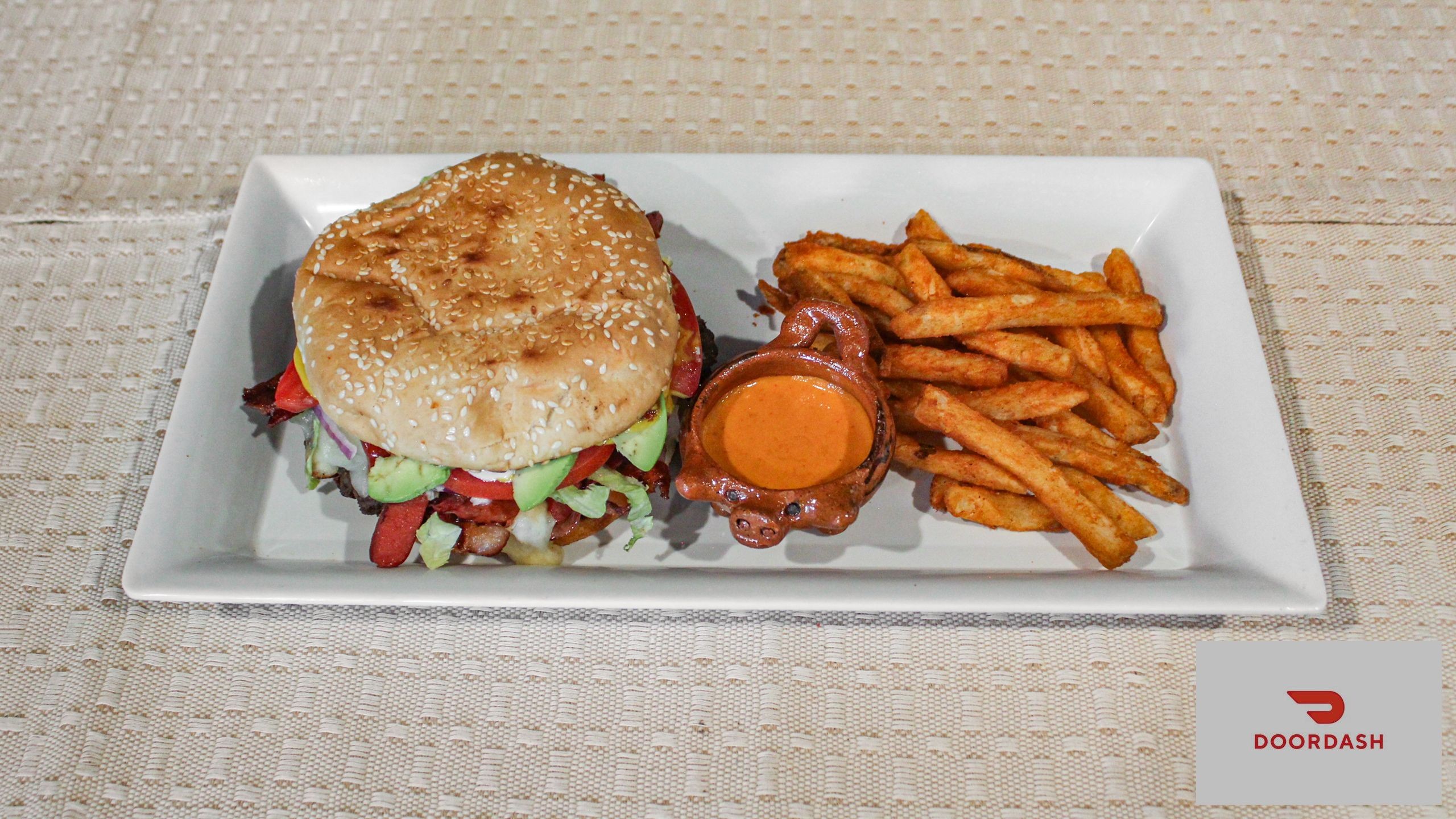 Combo de Hamburguesa Juárez / Burger Combo Juarez.