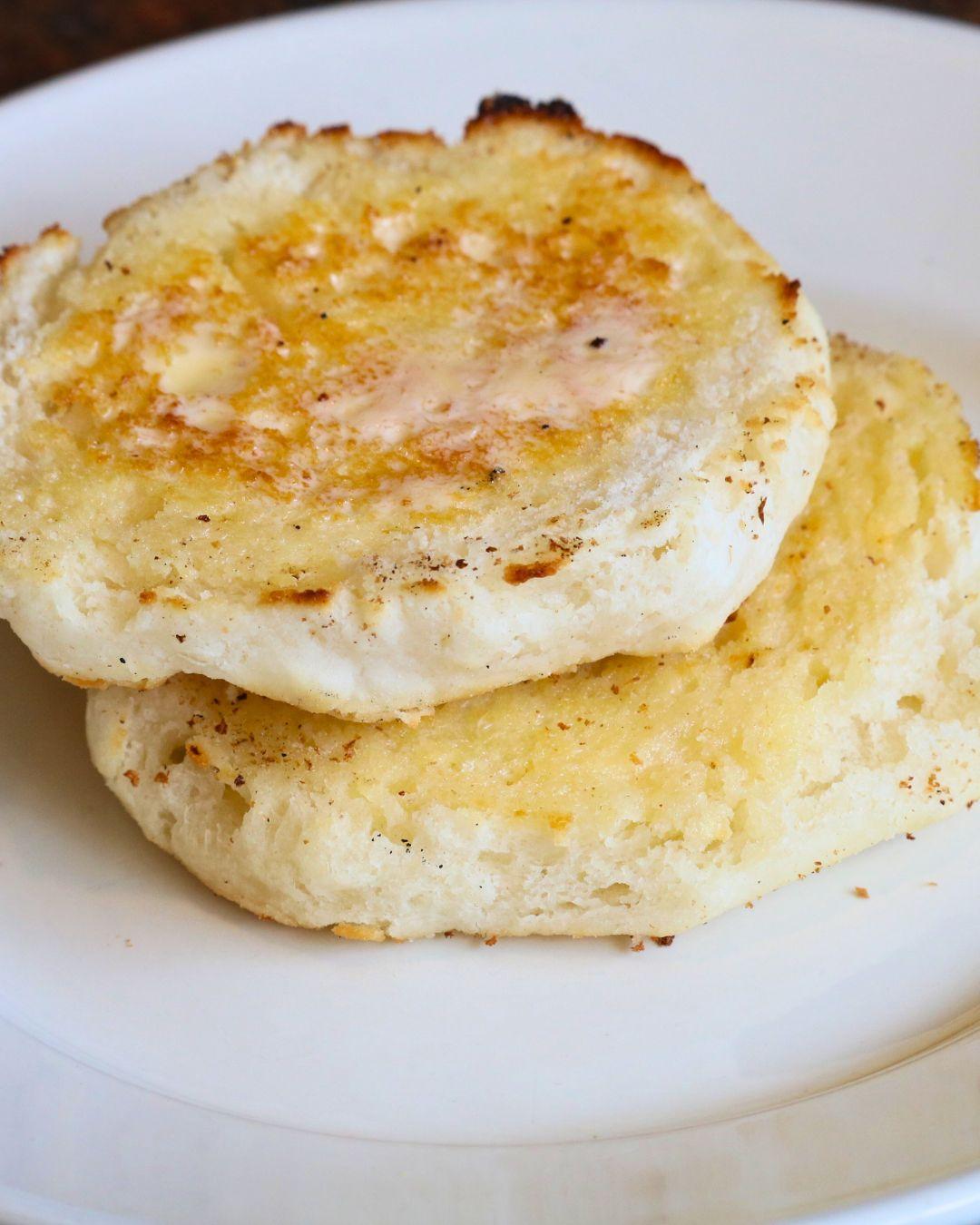 ENGLISH MUFFIN.