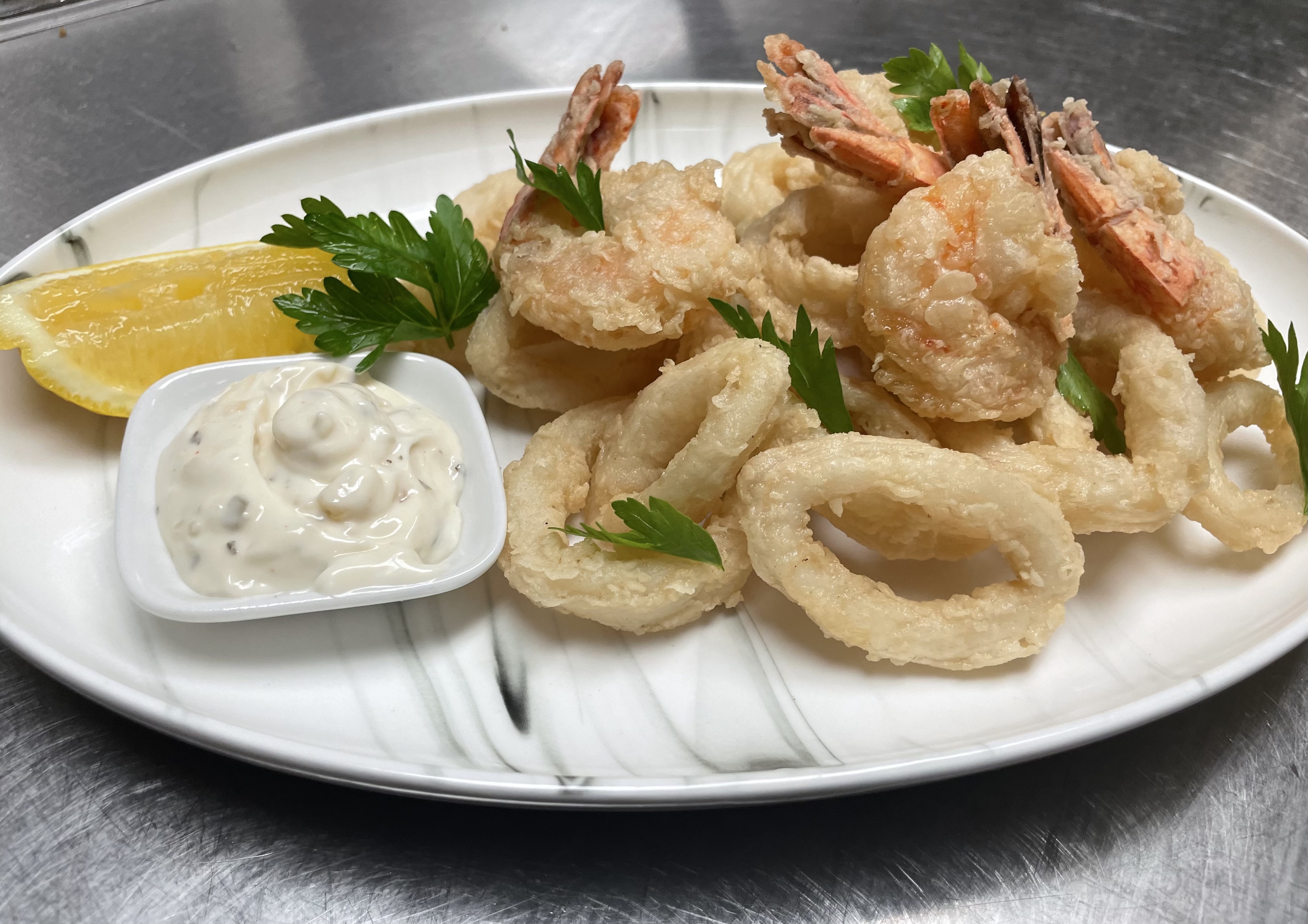 Frittura di Gamberi e Calamari/ Fried Calamari & Shrimp