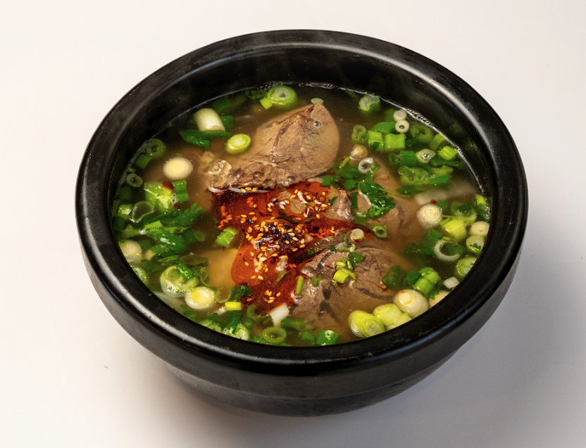 Beef Noodles Soup 清汤牛肉面.