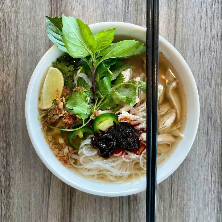 Phở Gà (Chicken).