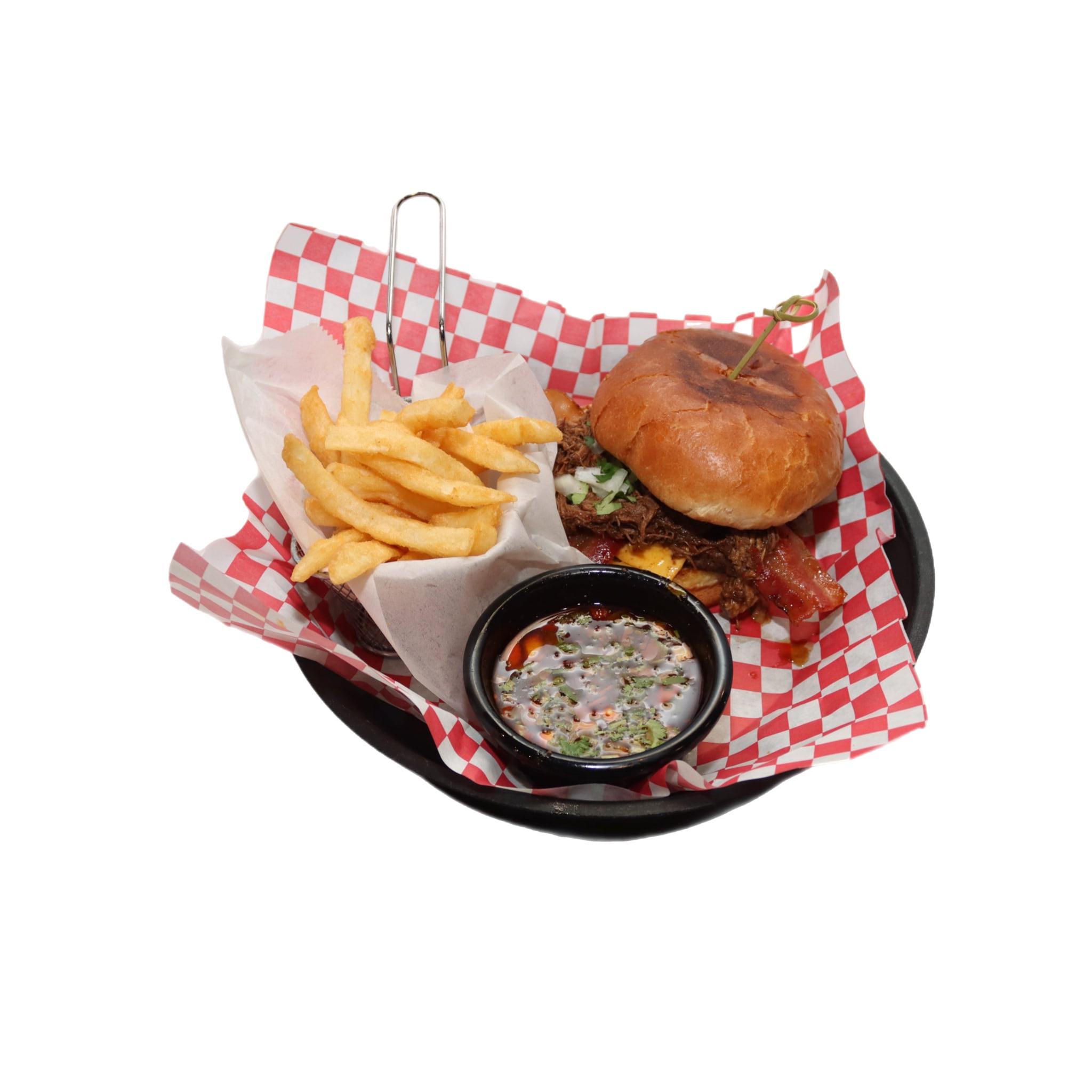 BIRRIA BACON CHEESEBURGER.