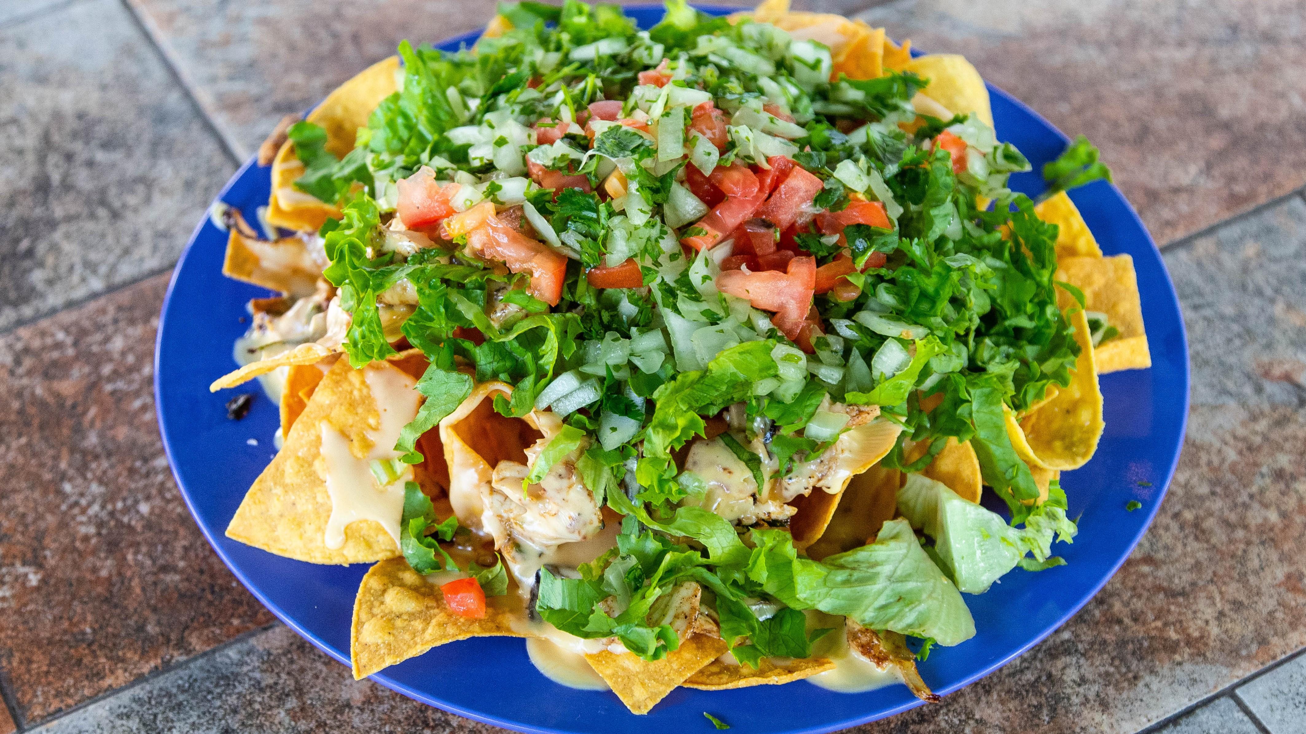 CHICKEN NACHOS.