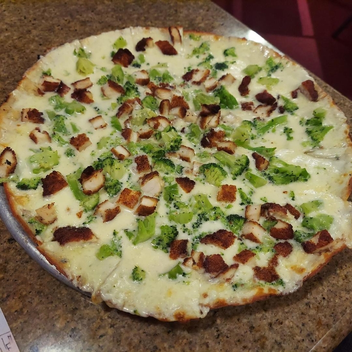 14" BROCCOLI CHICKEN ALFREDO CAULIFLOWER.