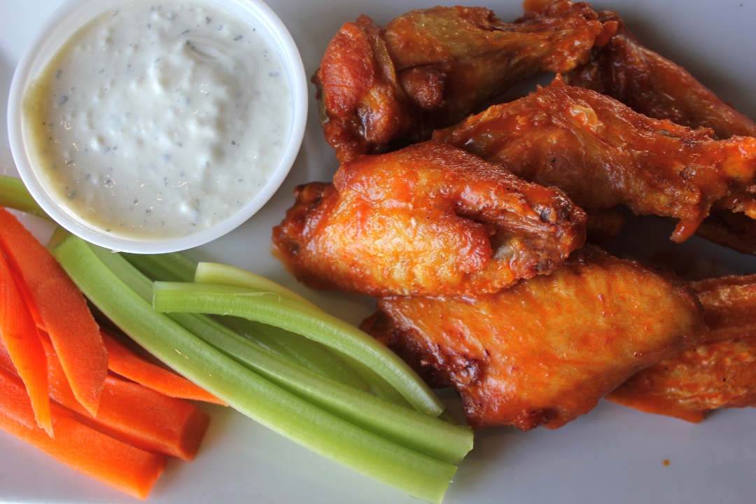 12 Traditional Wings.