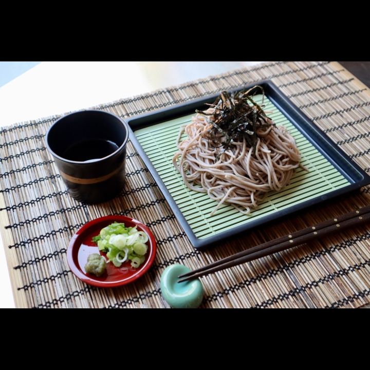 Rainbow Sprout Matcha Ten-Zaru Soba.