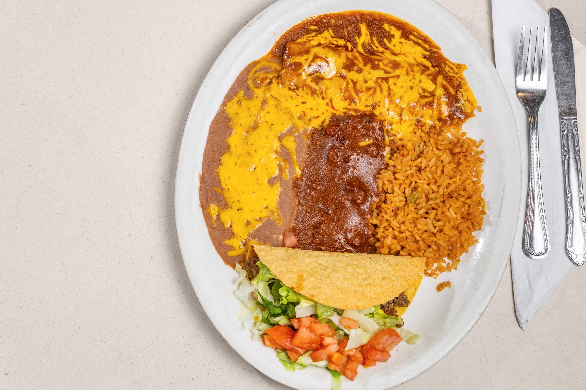 !Deluxe Mexican Plate.