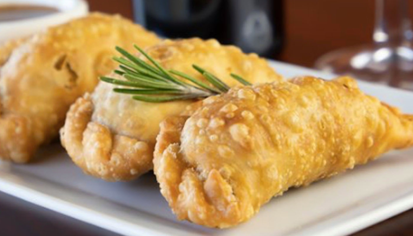 Chicken Turnover - Empanada-pastelito de Pollo.