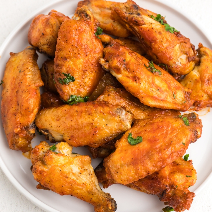 CHICKEN WINGS  (8 pieces).