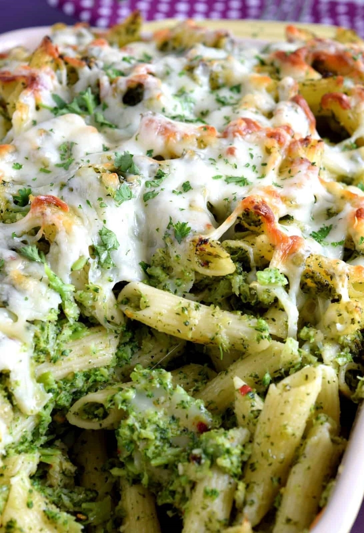 Garlic Chicken Pesto Pasta.