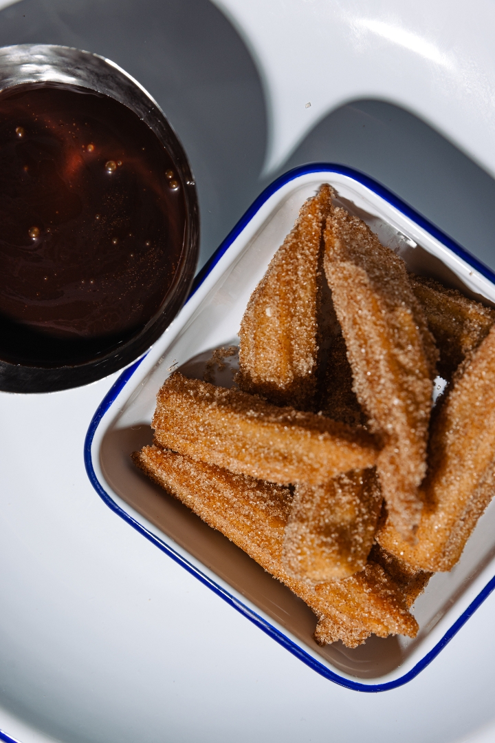 CHURROS.