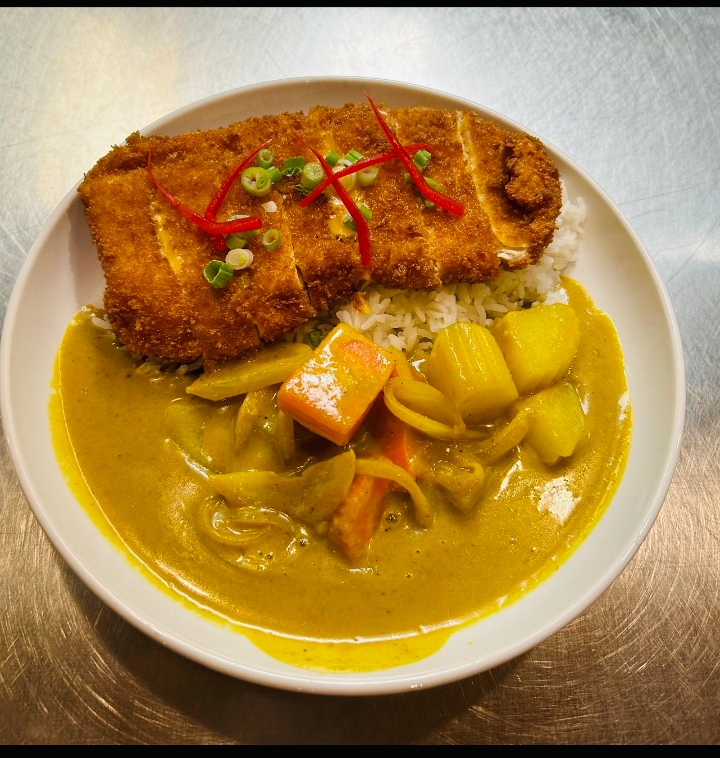 Cheese Crispy Chicken Yellow Curry & Rice (New Menu).