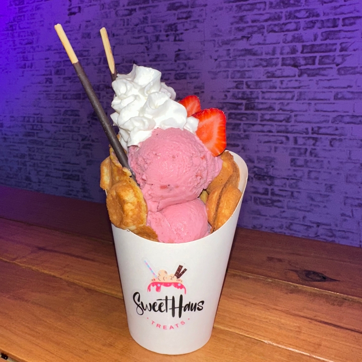 Strawberry Bubble Waffle.