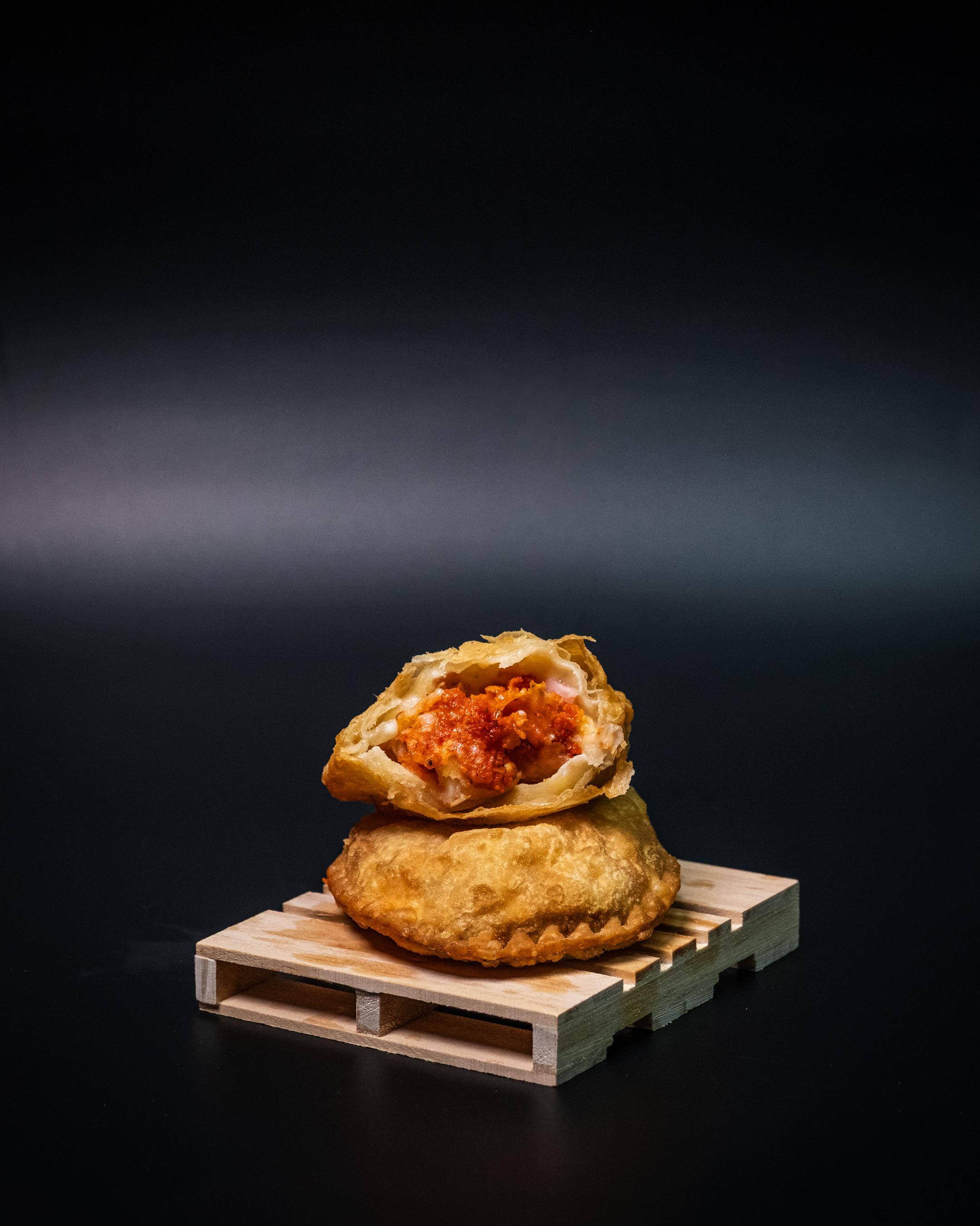 Pizza Style pastelito.