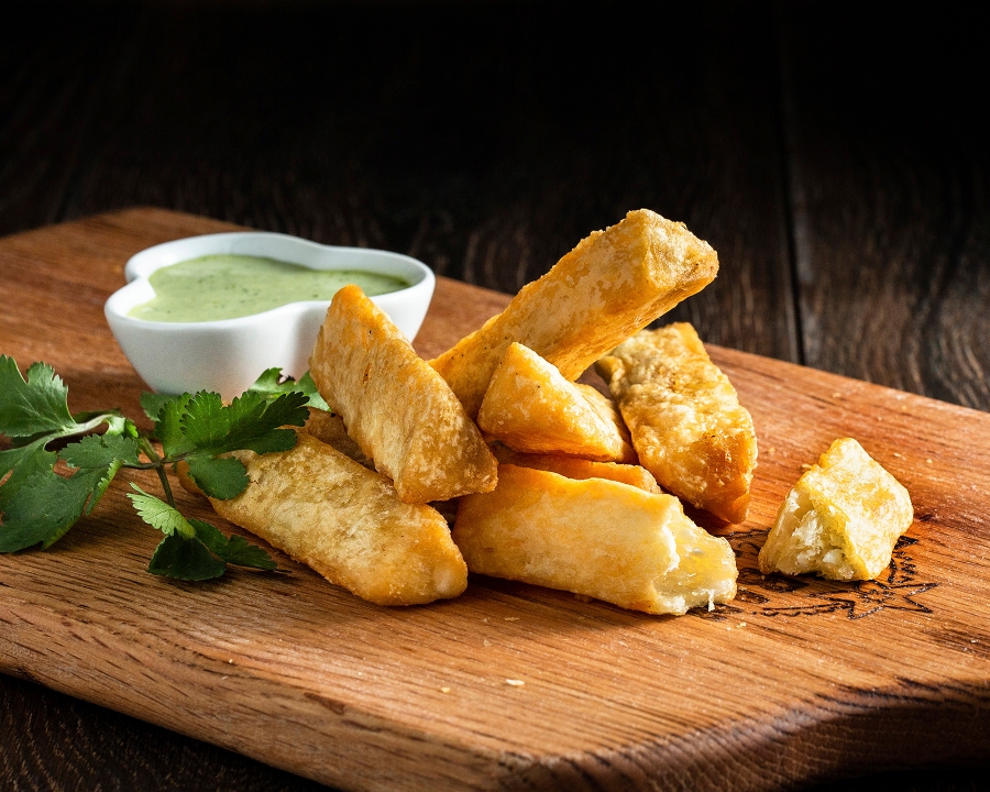 YUCA FRITA.
