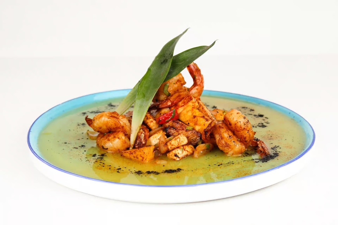 Camarones a la Pina.