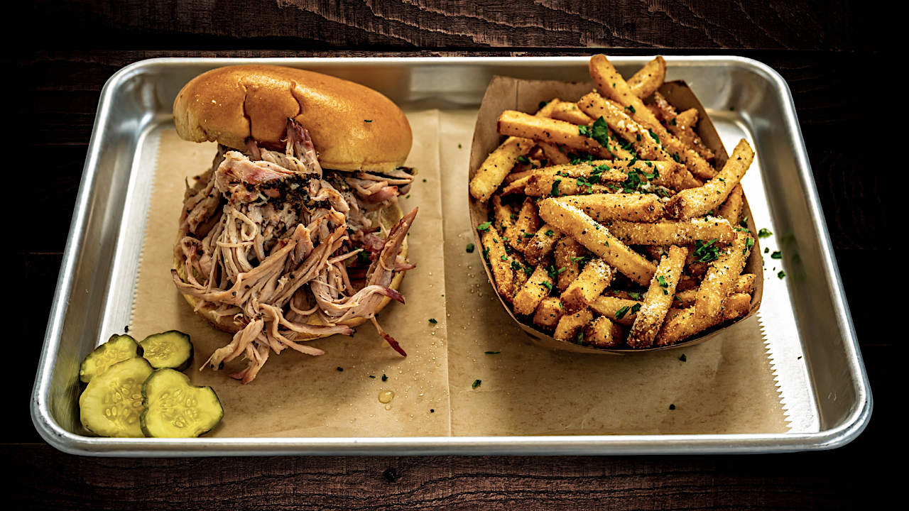 Pulled Pork Sammy.