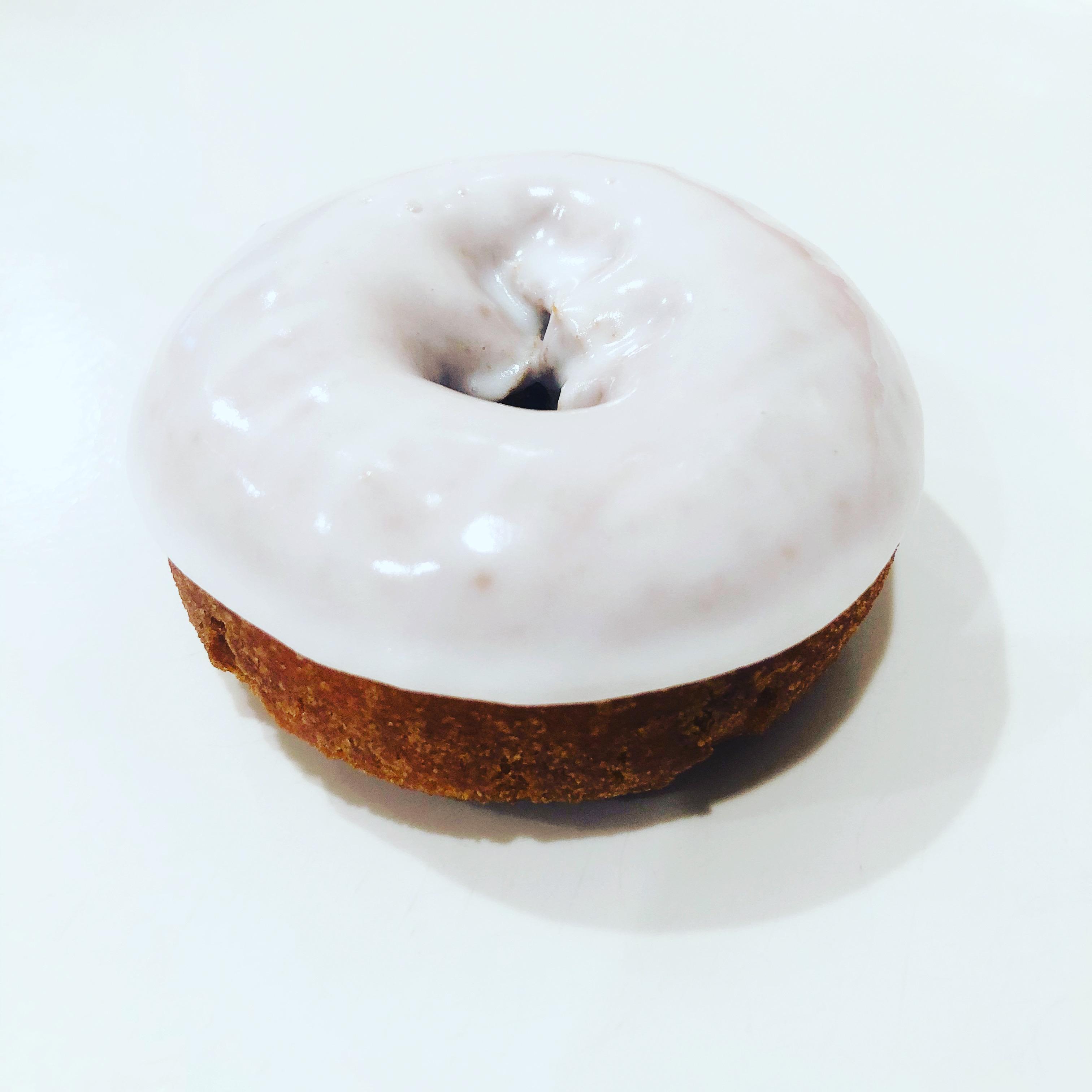 White Icing Cake.