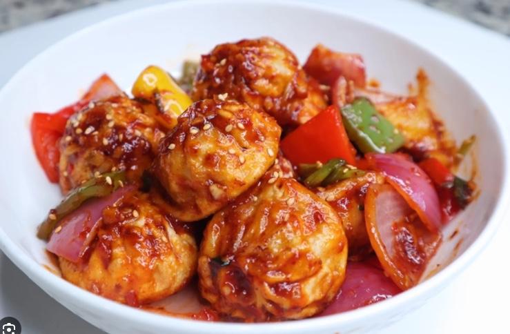 Chilli Chicken Momos.