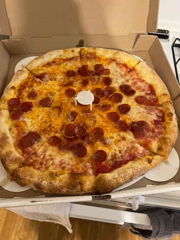 Large 16" Pizza.