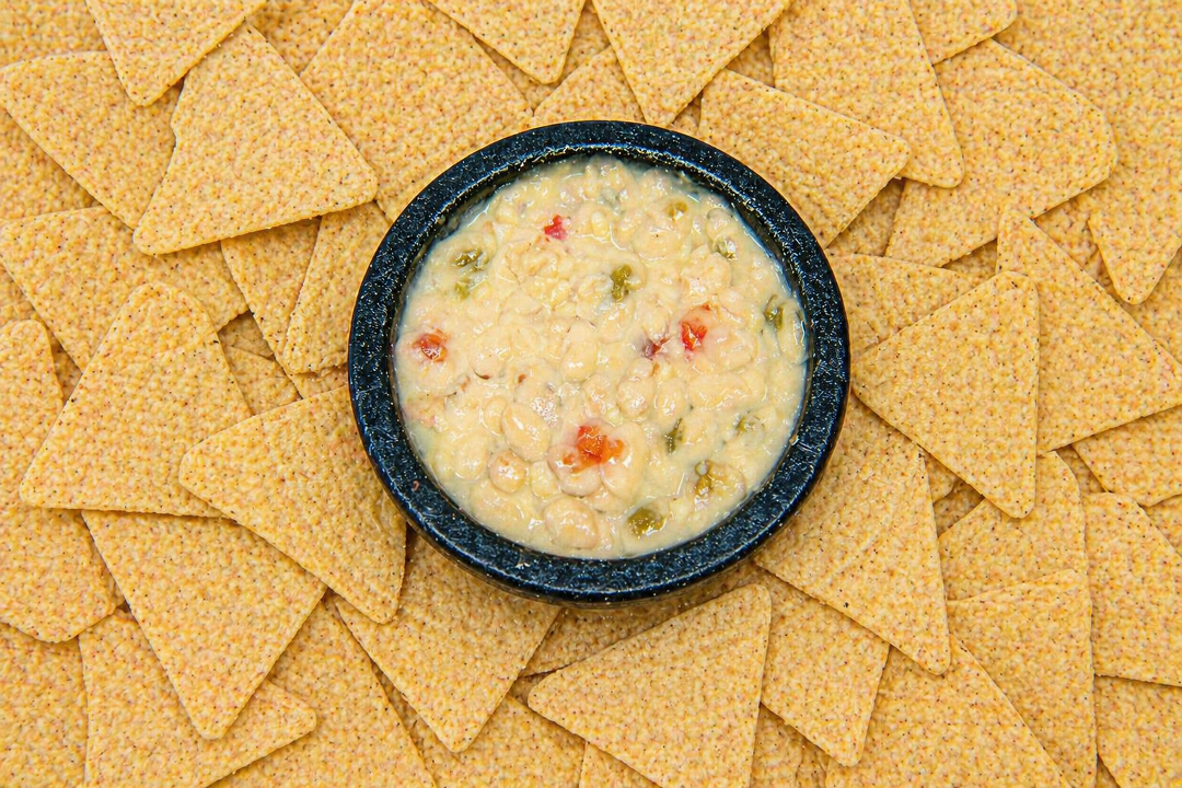 Queso Blanco & Chips (Personal).
