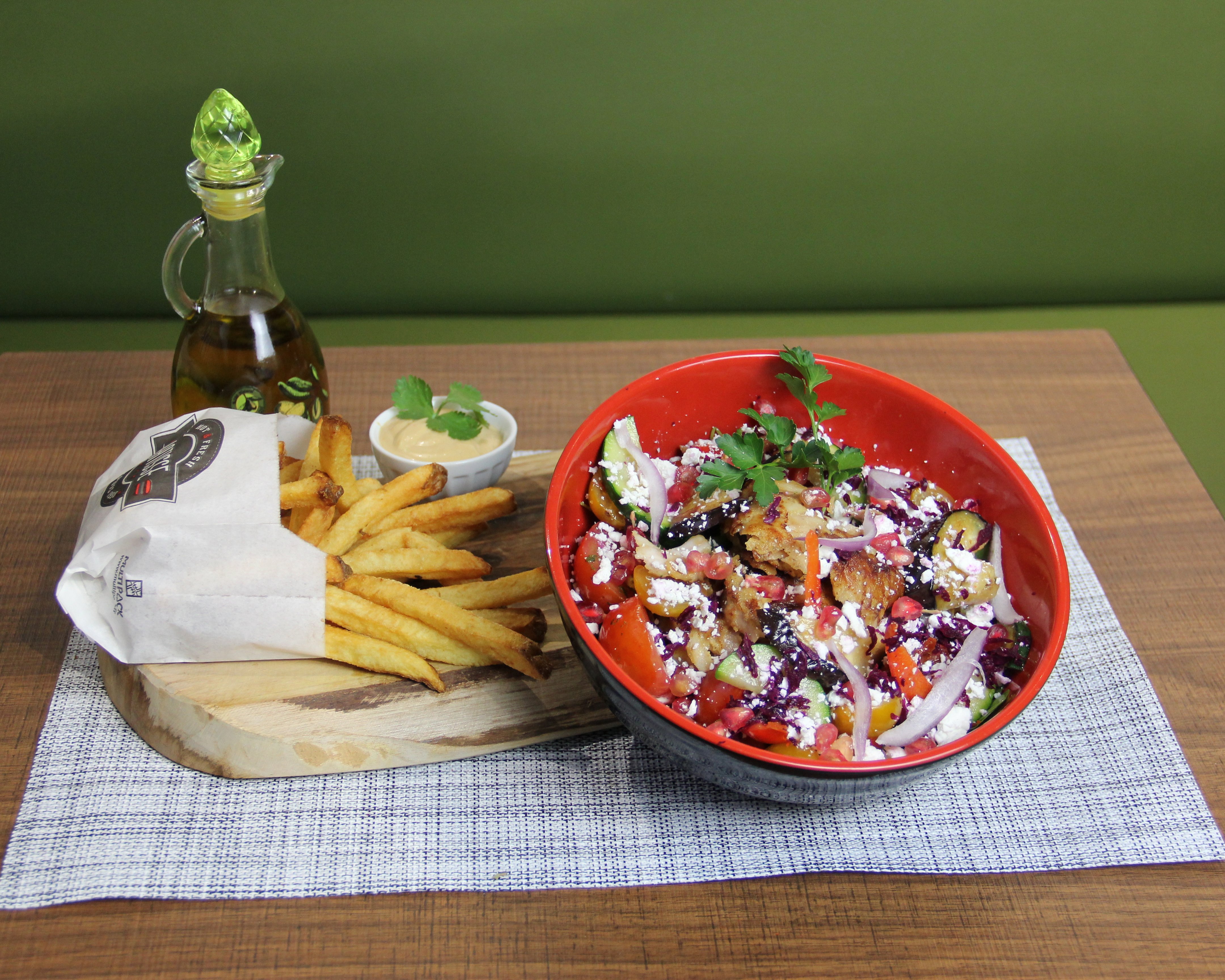 Berliner Bowl 🧀🧅 🥙 🥗🌱🧀  🐔