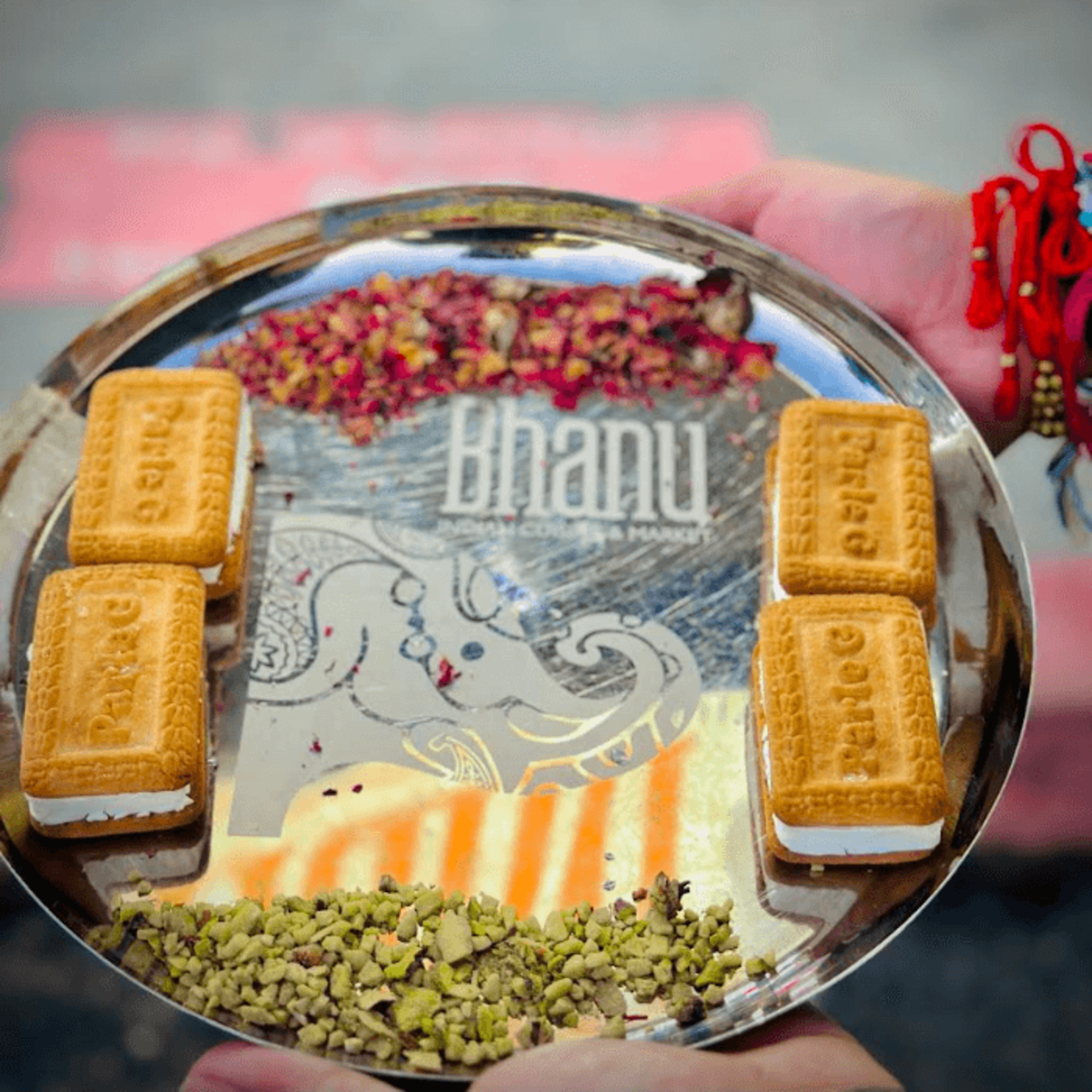 Parle G Ice Cream Sando ( 2 PCS ).