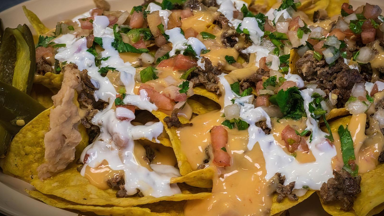 NACHOS.