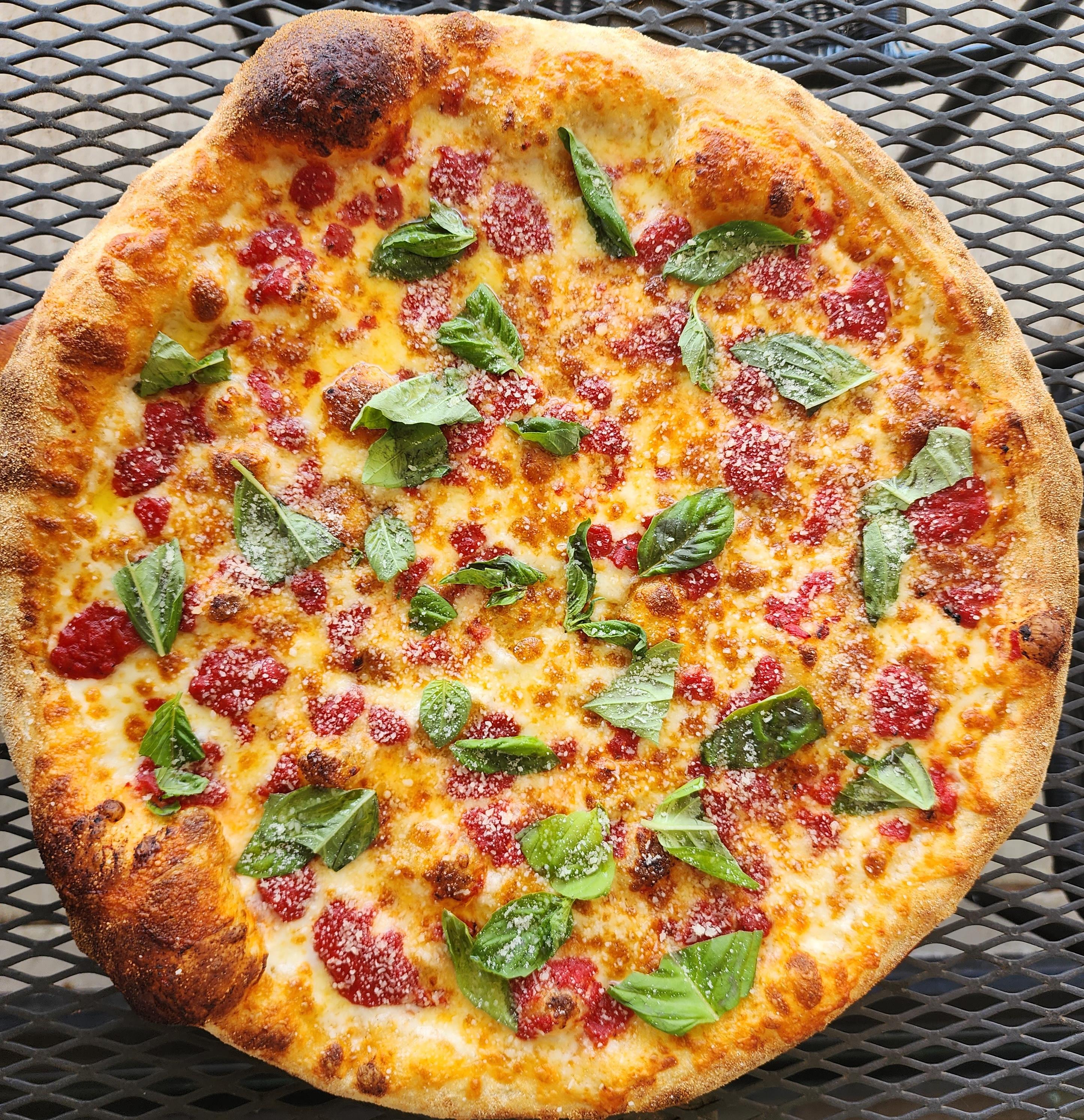 10" Margherita Pizza.