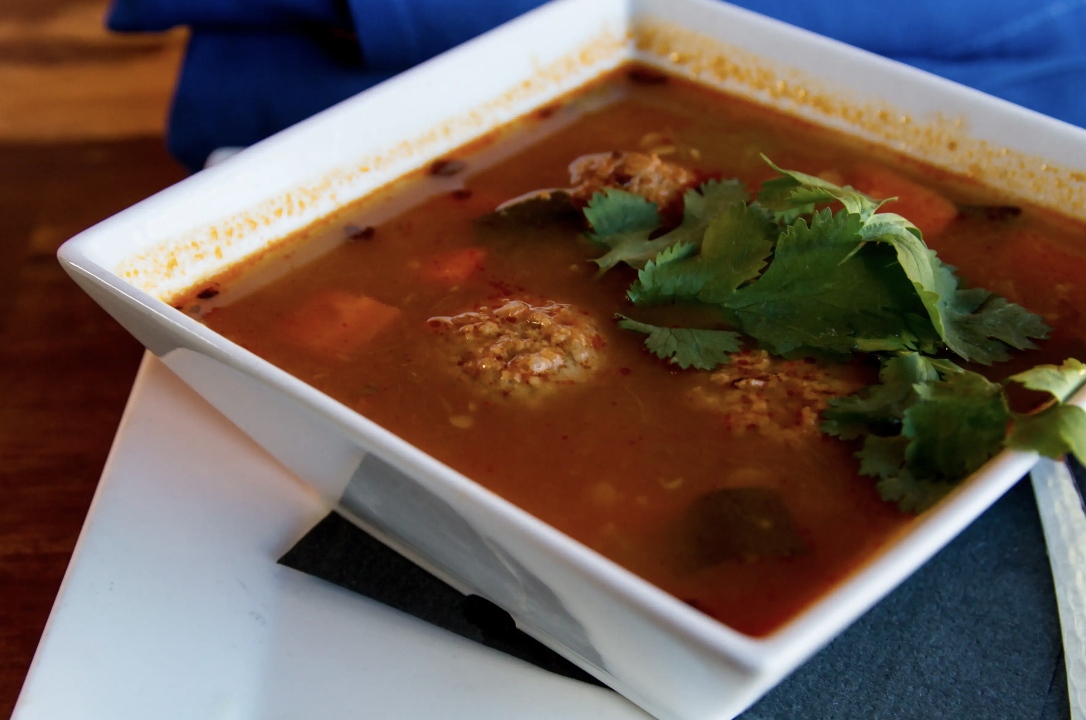 Sopa De Albondigas.
