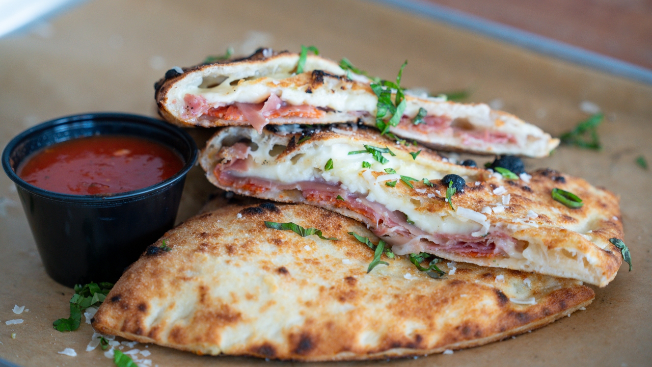 Vesuvio Calzone.