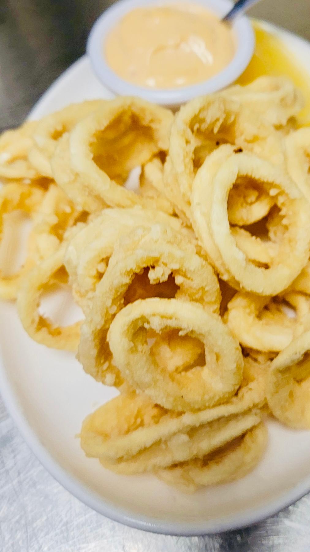 FRIED CALAMARI (GF).